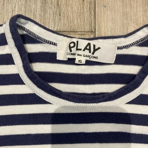Comme de Garçons PLAY heart navy striped cotton long sleeve t shirt - Picture 2 of 3